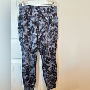 Athleta Salutation Printed Jogger/Large/Gray/Black Tie Dye